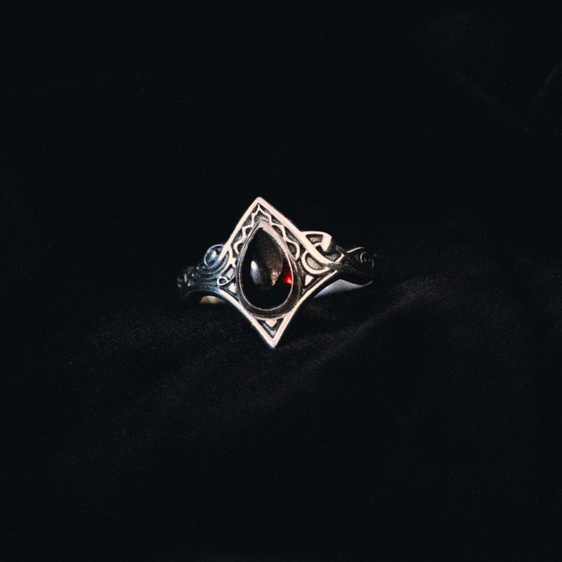 Sacred Clan: The Morrigans Tear Gothic Ring - with Labradorite or Garnet SR179