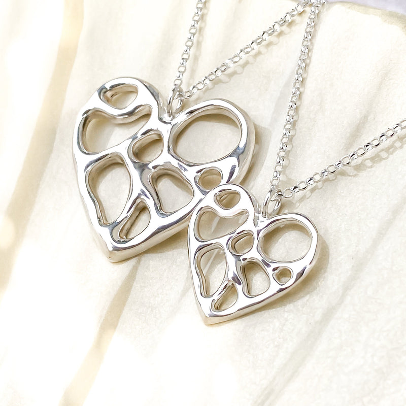Silver Medium Infinity Heart Necklace P1316