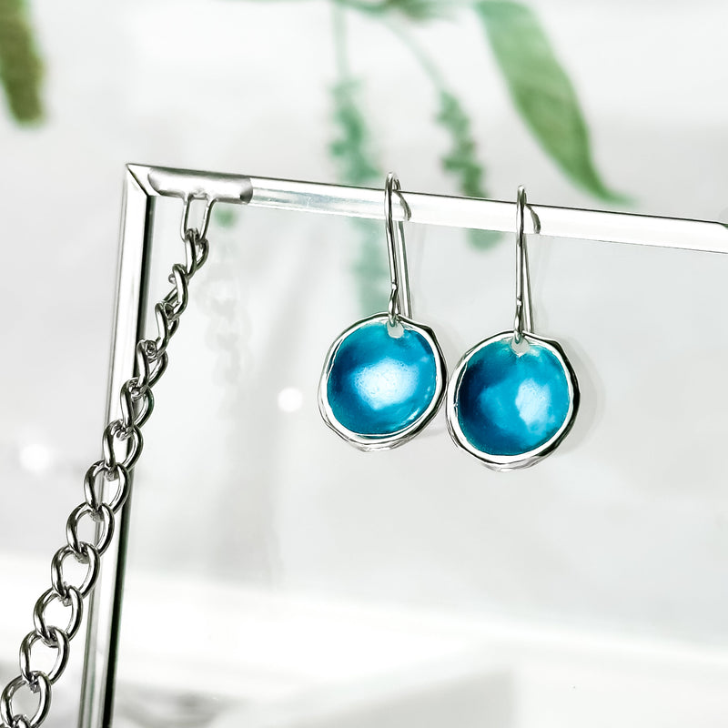'Carrick Bay' Blue Silver Droplet Dangle Earrings EE636