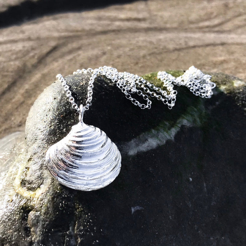 Sterling Silver Venus Clam Shell Necklace P1370